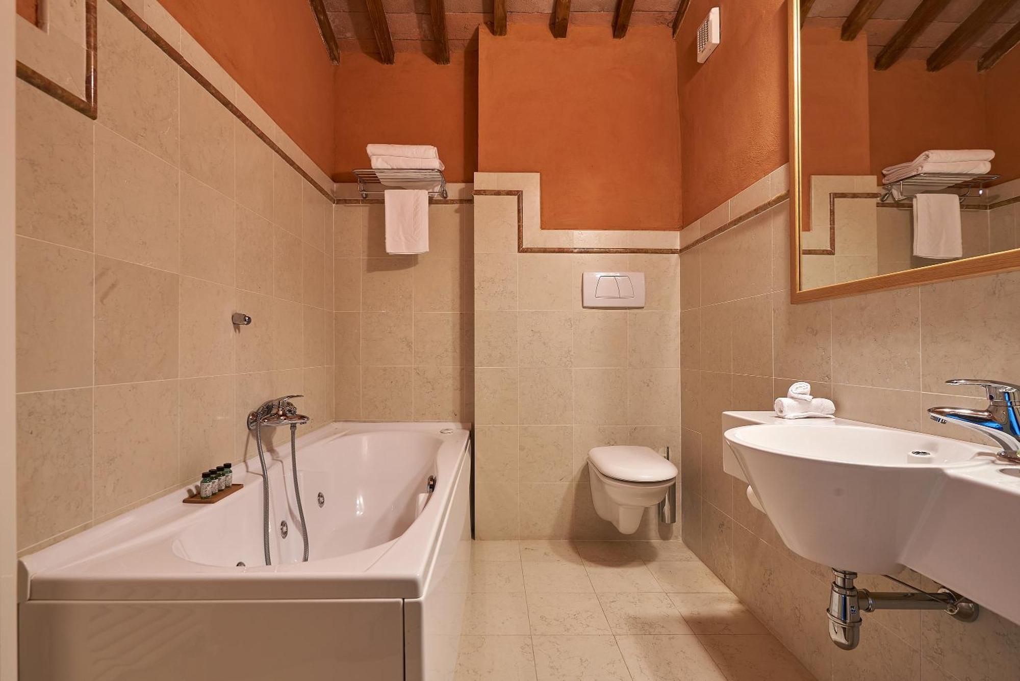 La Gazzara Castell'In Villa 卡斯德尔诺沃贝拉登卡 外观 照片